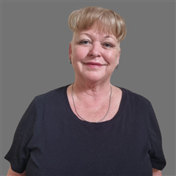 Driving School Instructor Julie (Manual/Auto)